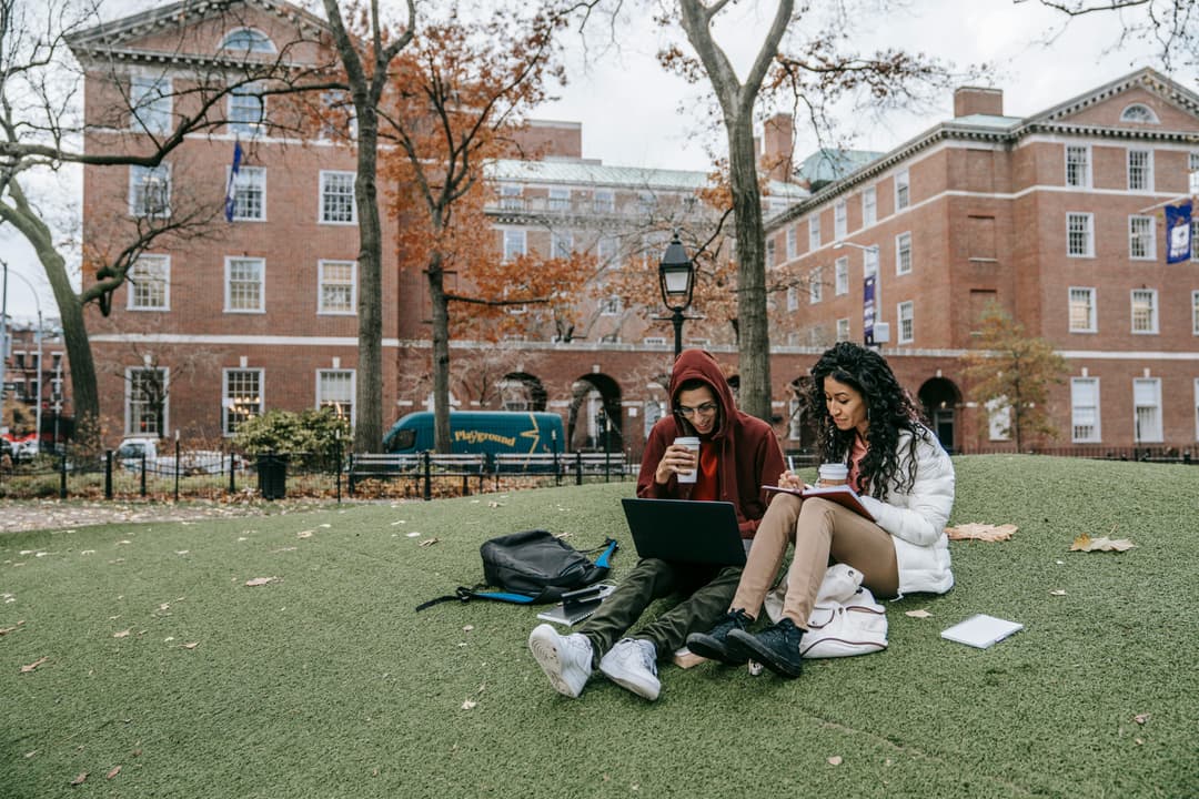 Blog: Tuition Fees Comparison for Nepalese Nursing Students in Australia (2026 Guide)