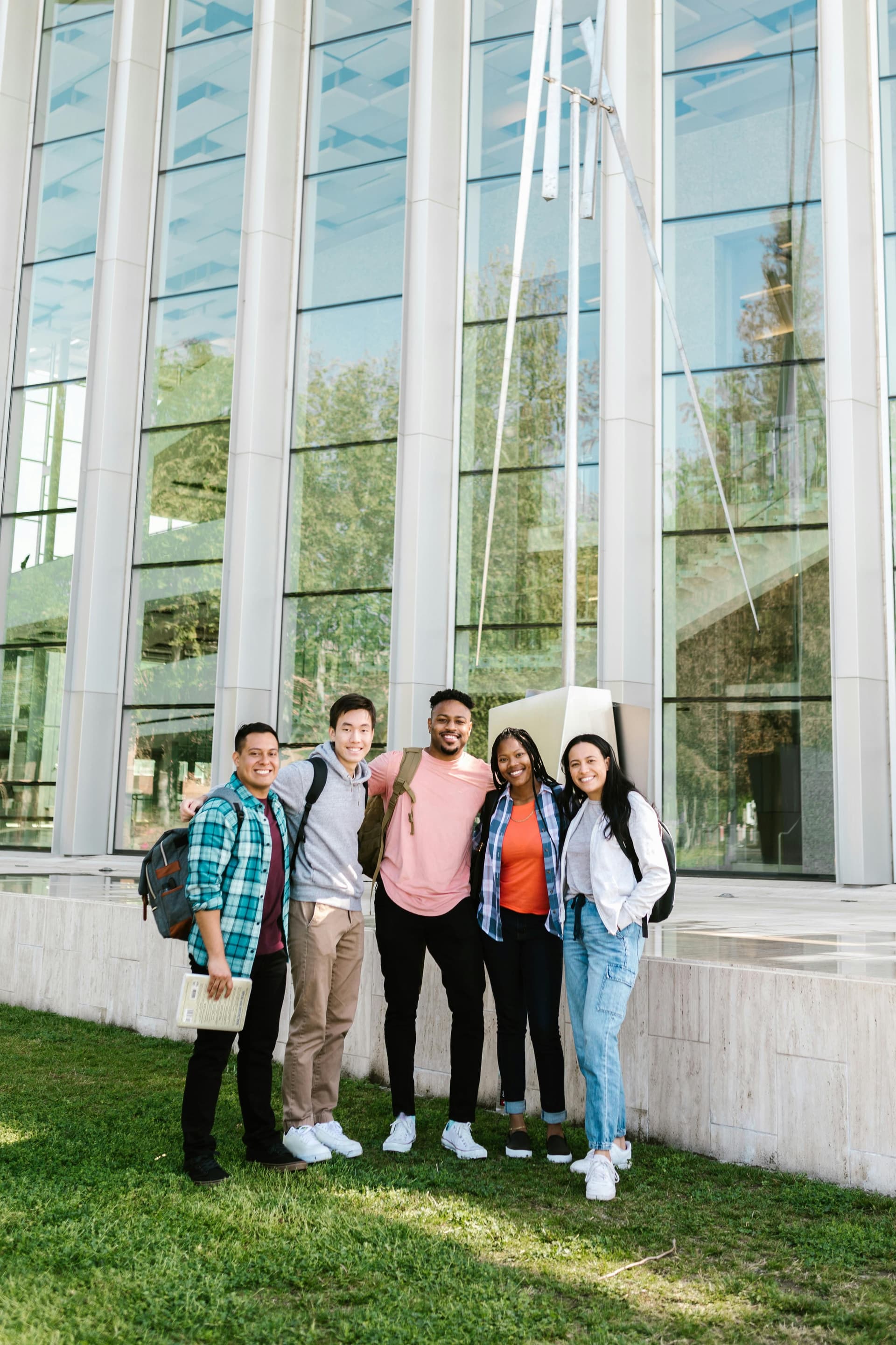 Blog: Top Scholarships for International Students in Adelaide / South Australia (2026)