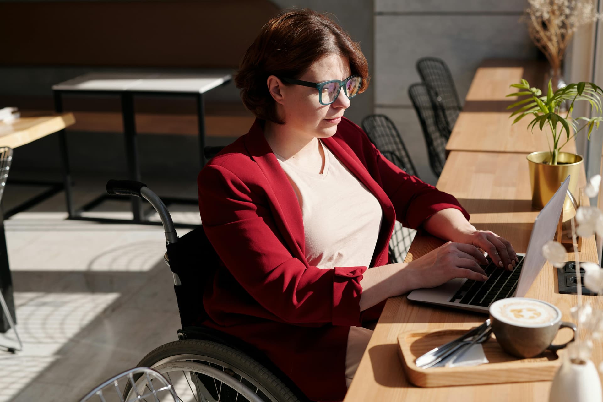 Blog: How Do Online Bridge Courses Help Overseas Nurses Qualify in Australia?